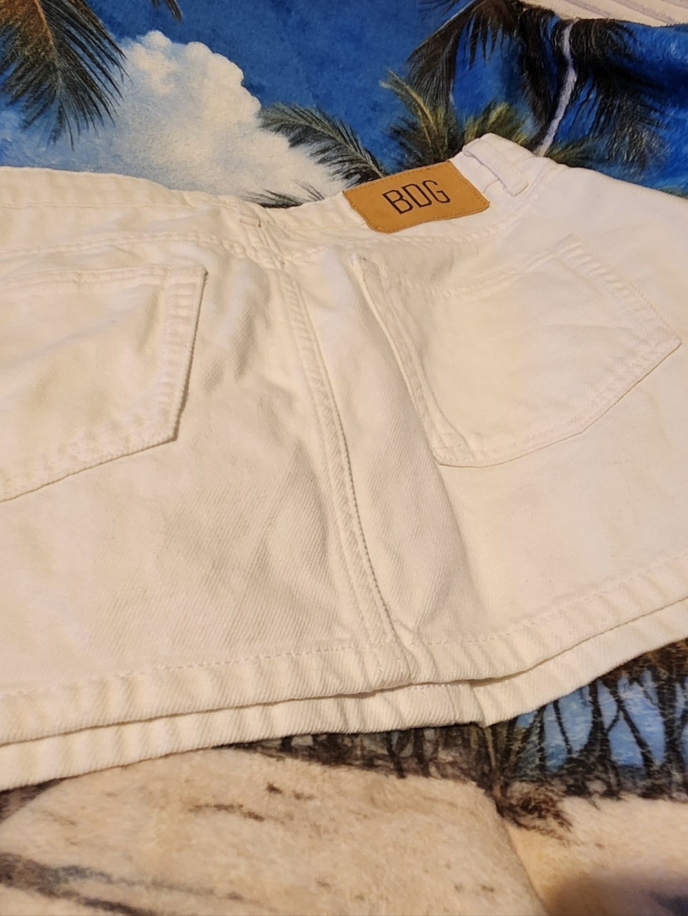 NWT BDG SIZE MEDIUM White Denim Mini Skirt with Back Pockets